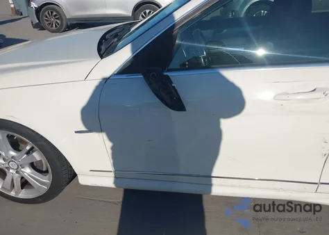 2012 Mercedes-Benz C 250 Luxury/Sport z USA, uszkodzony, nr VIN WDDGF4HB9CA628444